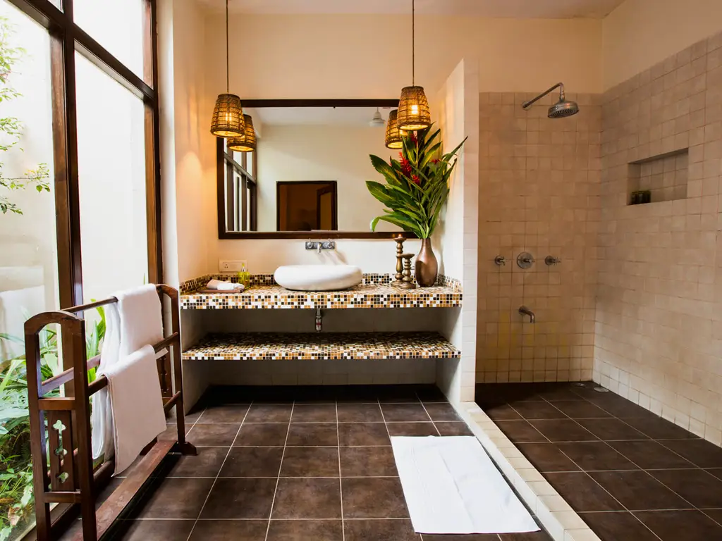Modern bathroom in luxury villas in Alibaug for rent